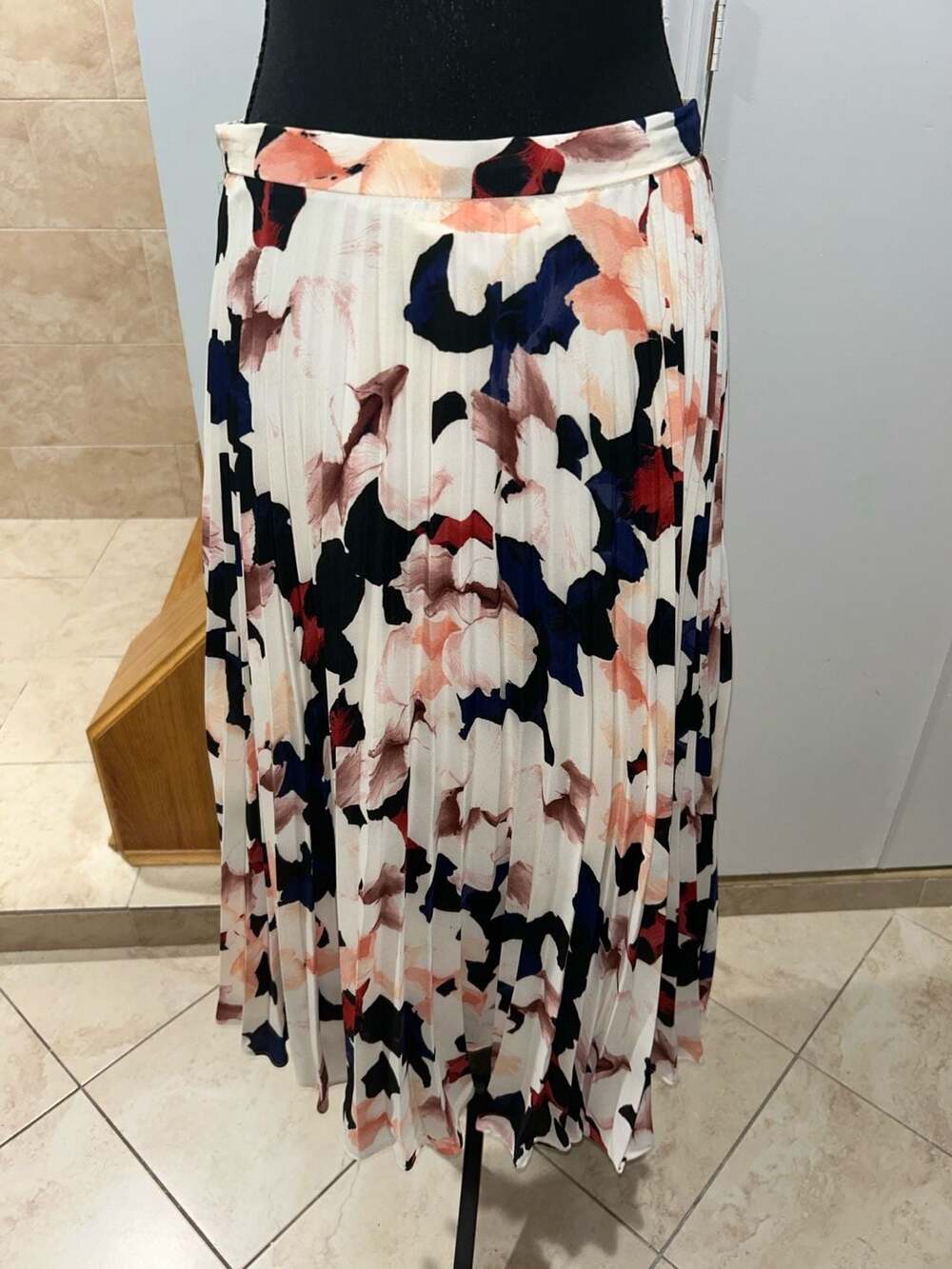 1.State Women's Floral Pleated Midi Skirt, Size 8, Multicolor